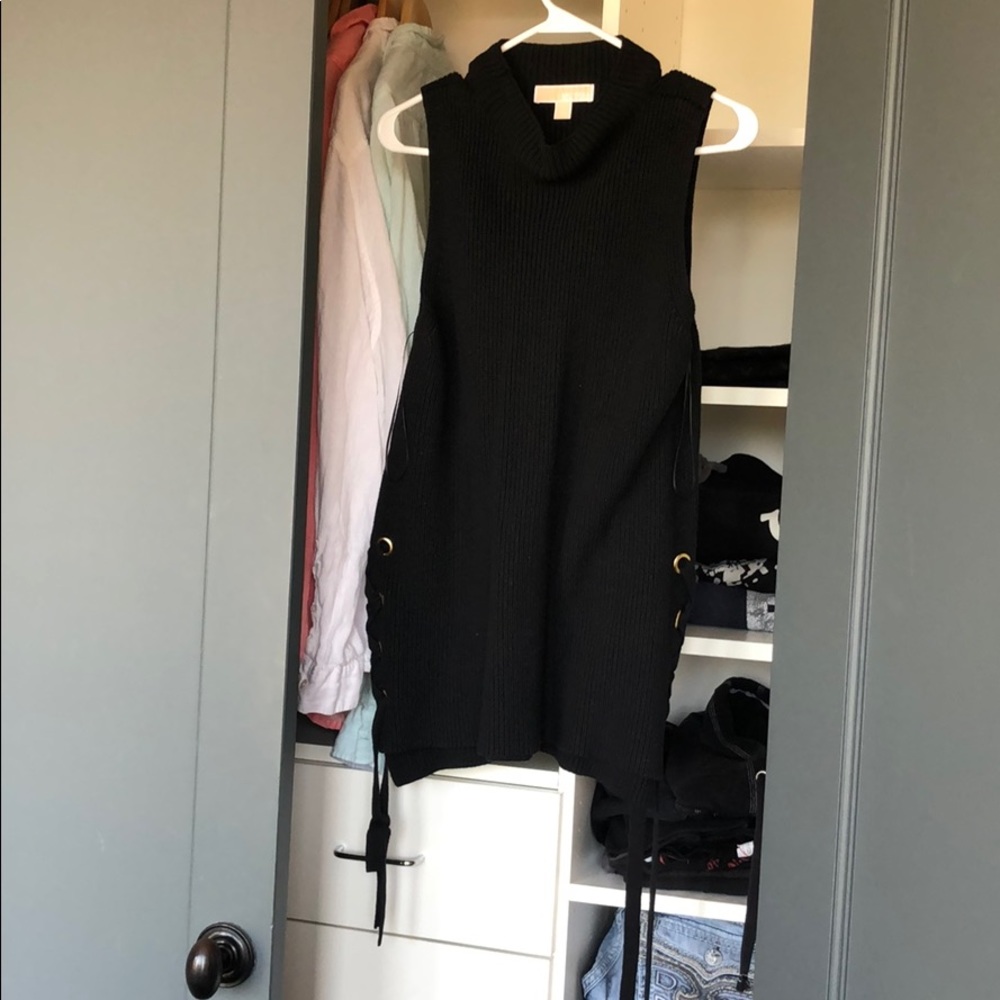 Size large Michael Kors sleeveless sweater